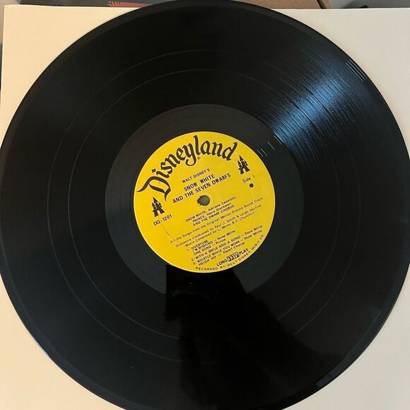 VINTAGE WALT DISNEY SNOW WHITE & SEVEN DWARFS DISNEYLAND RECORD - Picture 7 of 8